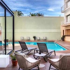 https://apartaments-lauria.top-hotels-tarragona.com