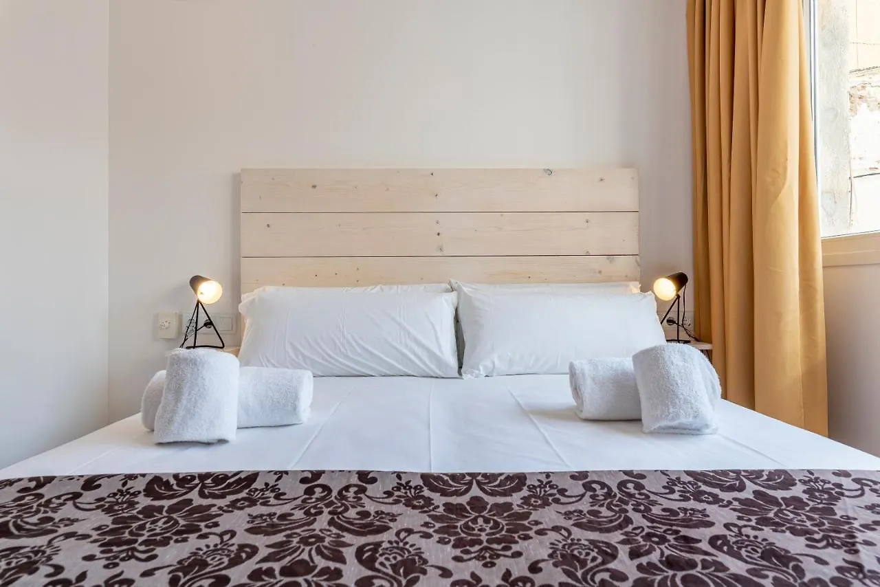 Stone Wall Apartment En Barri Port Maritim Tarragona Spain